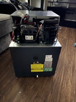 BODEGA Cooler / Mini Fridge – Brand New! ✨