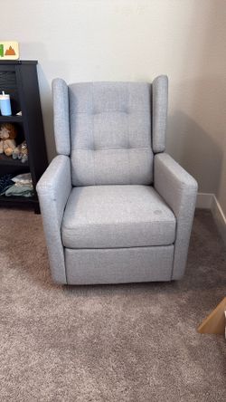 Delta Children Rocking Chair With Recline