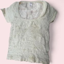 Cream lace top with a whimsical and flowers touch #fairycore #cottage-core