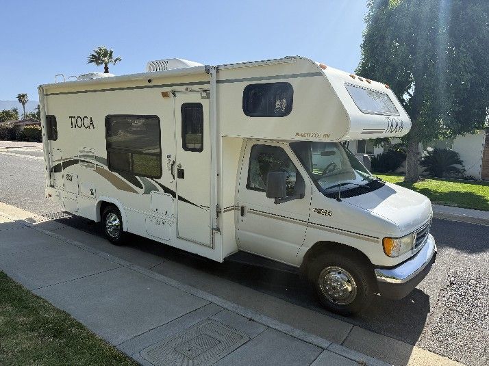 2004 Fleetwood 23e