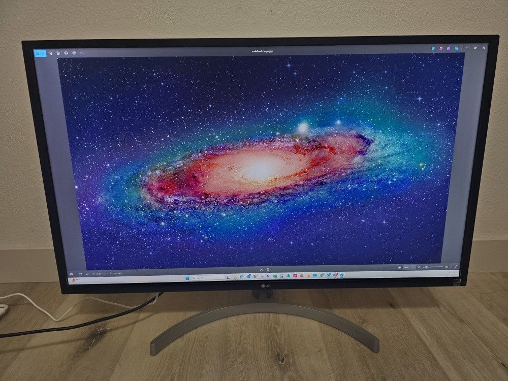 LG 32 Inch Monitor