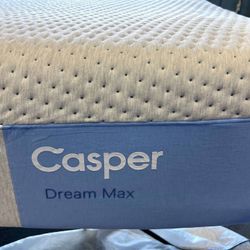 Casper Dream Max King Mattress, Like New, 30 days old