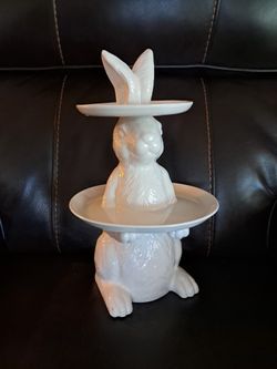 CERAMIC RABBIT 2 TIER SERVER /DISPLAY