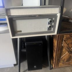 Crosley CR6233F-BK Dansette Bermuda - Tocadiscos de vinilo portátil