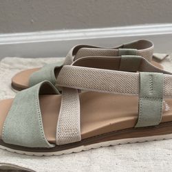 Women’s sandals , brand new, size 7.5 and 8