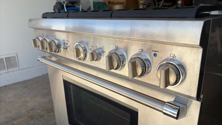 6 burner Thermador gas Range