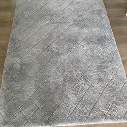 Rug like new 5/7 fit