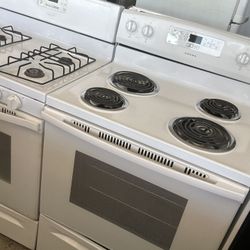 Amana White Electric Range 