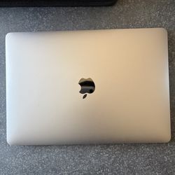 Apple MacBook Pro 13" M1 2020 8 Core CPU / GPU 8GB RAM 250GB SSD Very Good P33