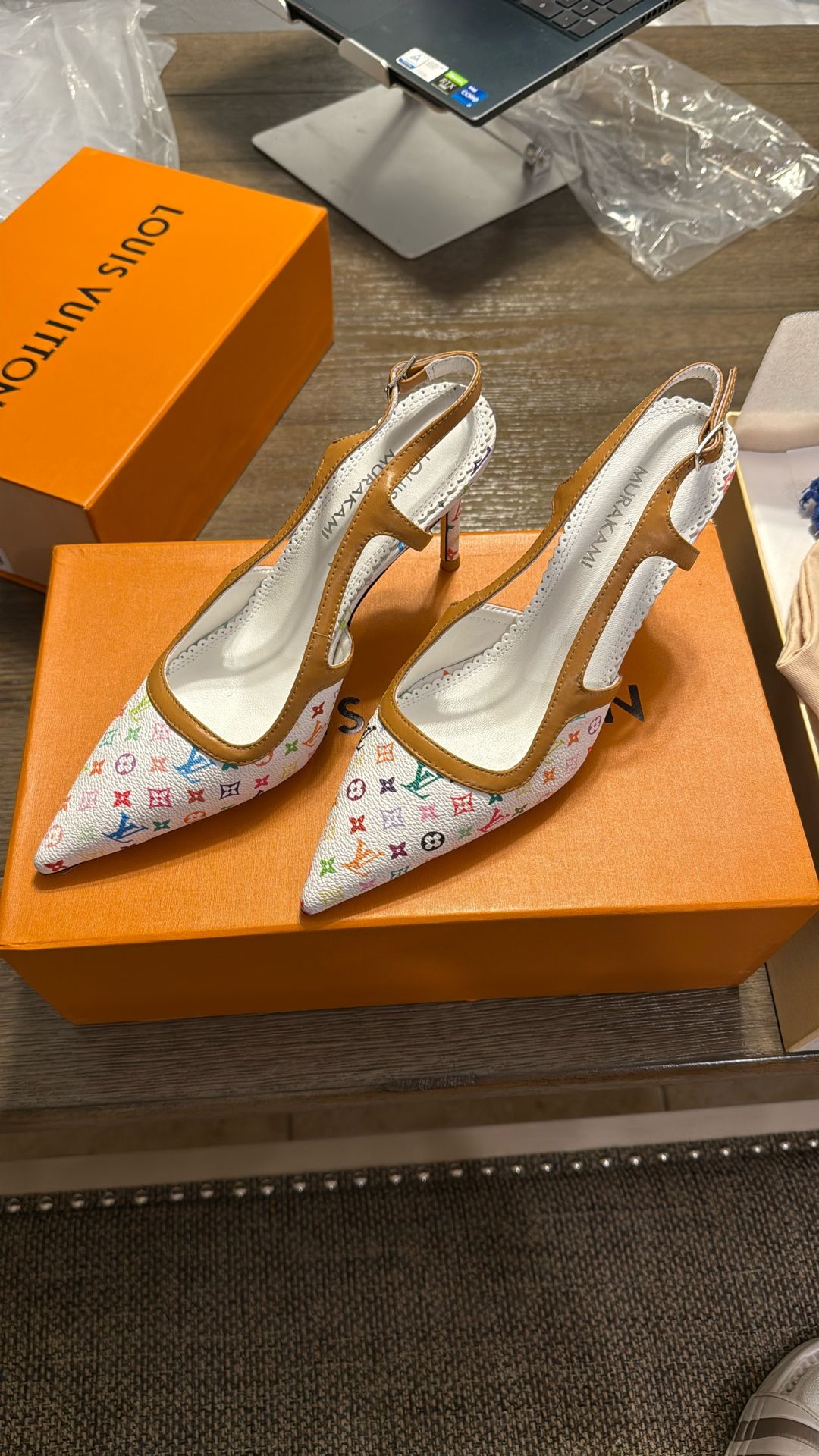 Louis Vuitton Murakami Size 7