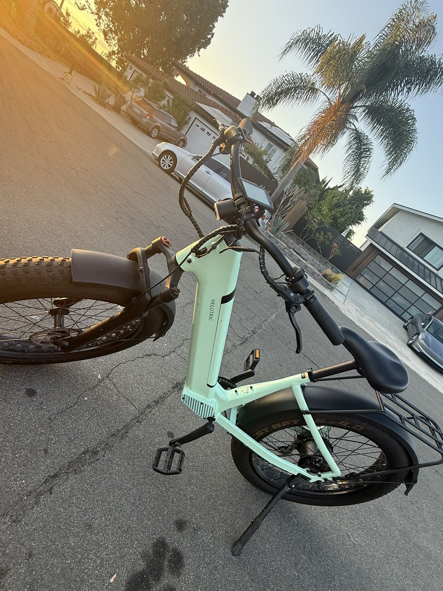 Velotric Nomad - Electric Bike - Like New - 55miles