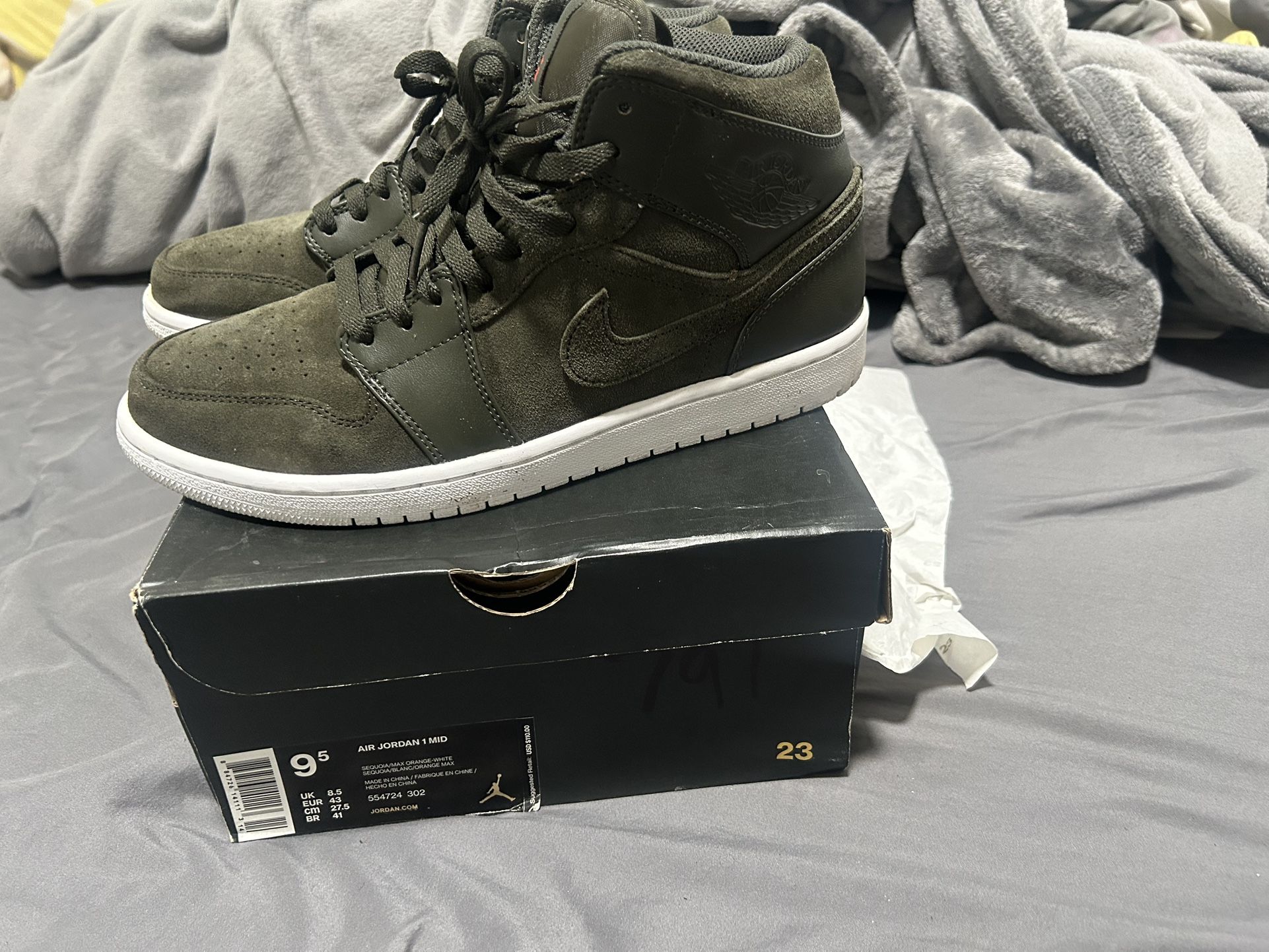 Nike Green Jordan 1 Mid