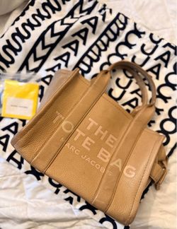 Brown leather Marc Jacob’s tote