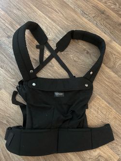 Momcozy baby carrier