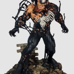venom statue 