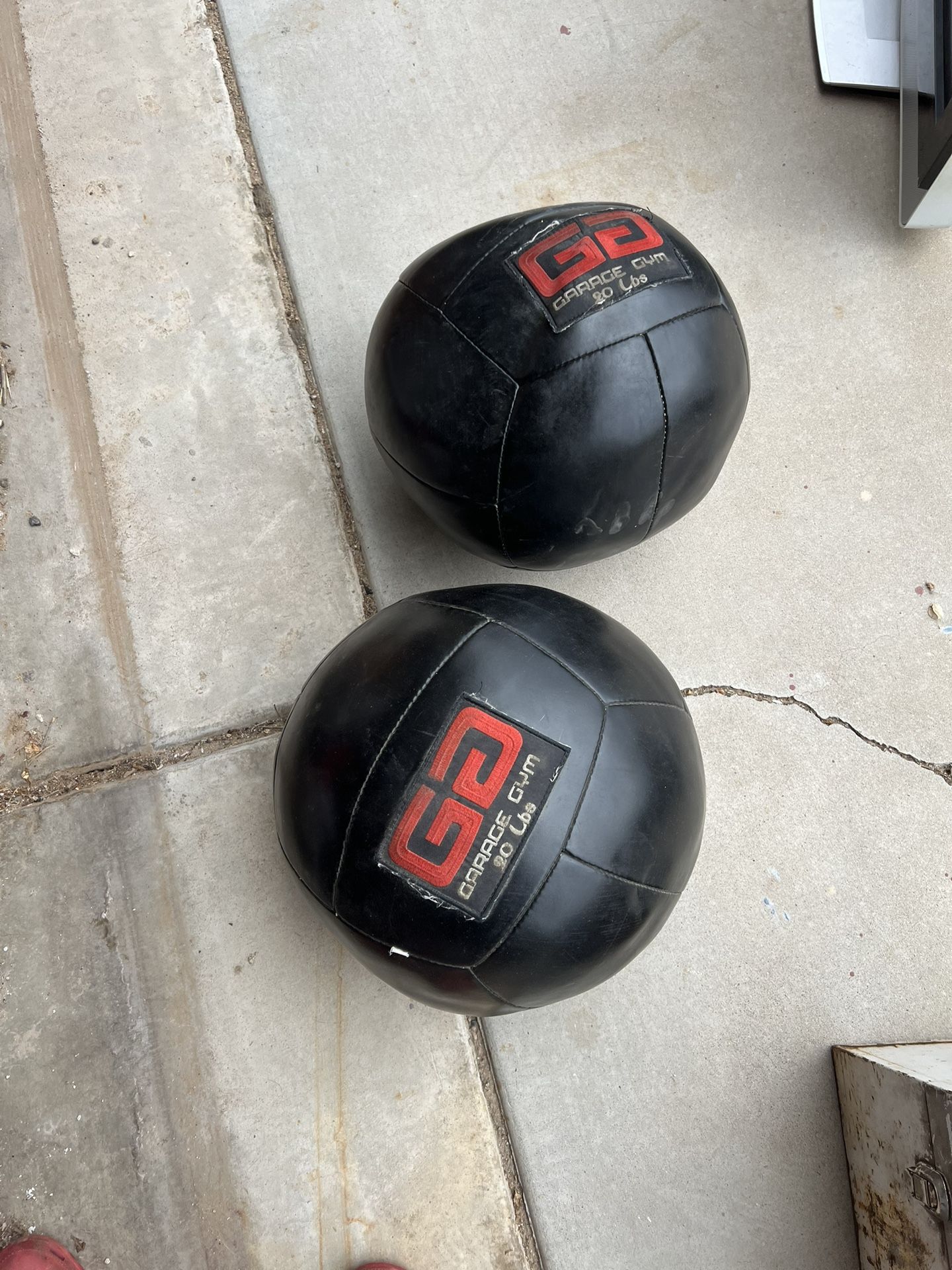 20lb Medicine Ball for Sale in Phoenix, AZ OfferUp