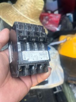 Multi-Pole Circuit Breaker 30/50/50/30