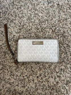 Michael Kors Wrist Wallet 
