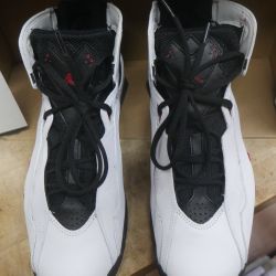 Nike Air Jordan True Flight Mens 11.5  White Red Black Shoes Sneakers 342964-160. note box does not have top. 