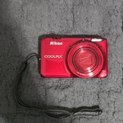 Nikon Digital Camera 