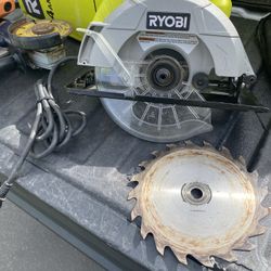 Ryobi Electric Corded Circular Saw 7 1/4 Inch Missing Center Screw And Inner And Outer Washer Used In Good Condition 