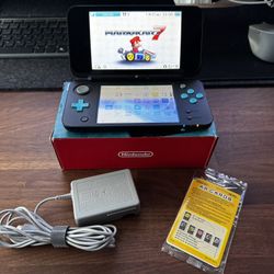 2DS XL (Black + Turquoise)