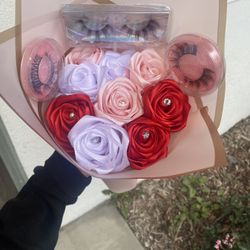 Eternal flower lash bouquet 