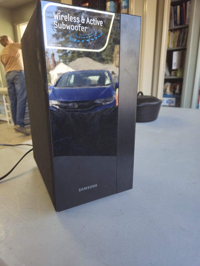Samsung PS-WF850 Dolby DTS Bluetooth Wireless Subwoofer