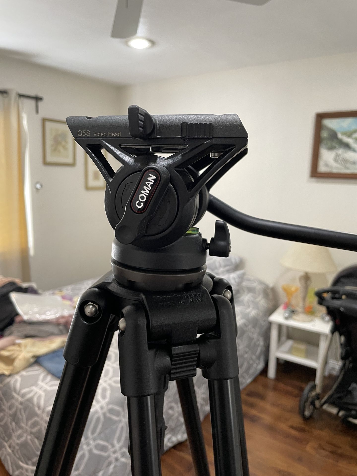 Manfrotto Heavy Duty Tripod for Sale in Cty Of Cmmrce, CA OfferUp