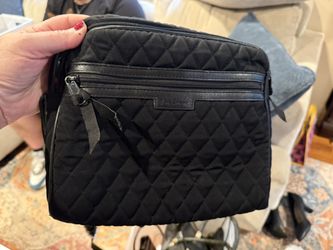 Vera Bradley Black Quilted Crossbody Bag – Lightweight & Stylish! 💼 MSRP: $95 | Yours for only $25!