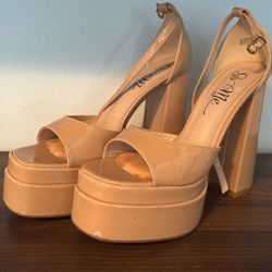 So Me Platform Heels
