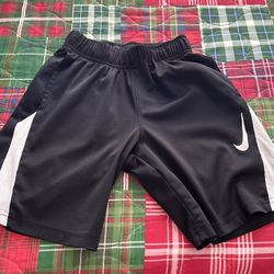 Nike boys short