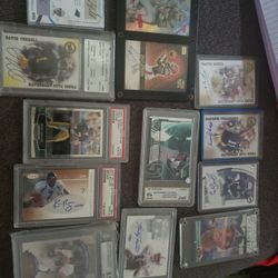 Different cards in plastic most minted. Make offer for all.
