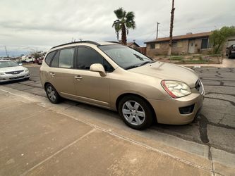 2008 KIA Rondo
