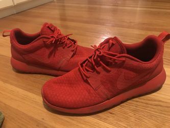 Roshee red running shoes size 10.5