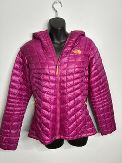 The North Face Women's Small Hooded Quilted Puffer Magenta Jacket