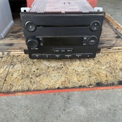 2005 Ford F250 Xlt Radio