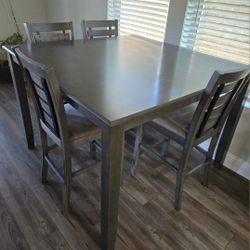 Square Counter Height Dinning Set