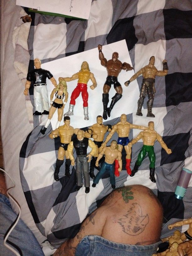 27 Old Collectible Wrestlers Some Have High Value 