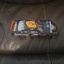 Dale Earnhardt #3 GM Goodwrench Service Plus No Bull 76th Win 2000 Monte Carlo Diecast Collectible Car