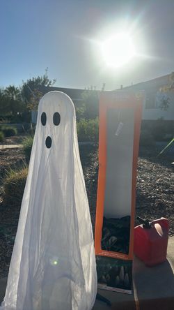 4 foot standing ghost