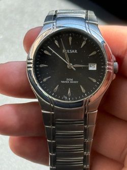 Pulsar stainless steel quartz watch (needs battery)