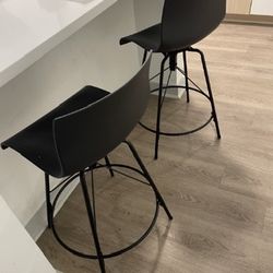 2 Bar Stools