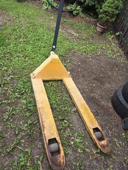 Pallet Jack