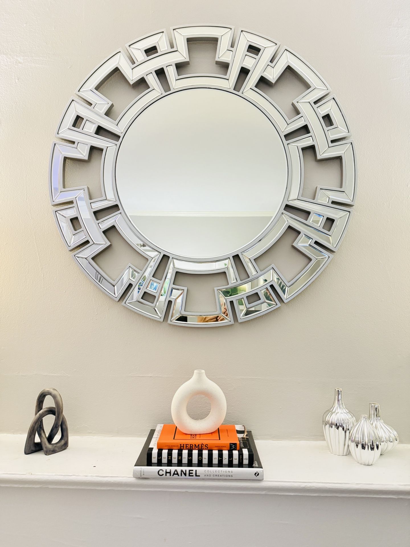 35” Abbyson Pierre Silver Round Wall Mirror