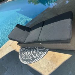 Lounge chair for the swimming pool or garden area