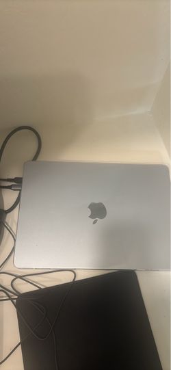 Macbook 265 GB 16GB Ram (send offers) (Can trade for windows)
