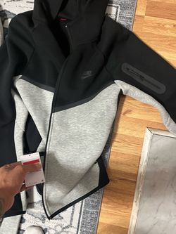Brand new nike tech hoodie large