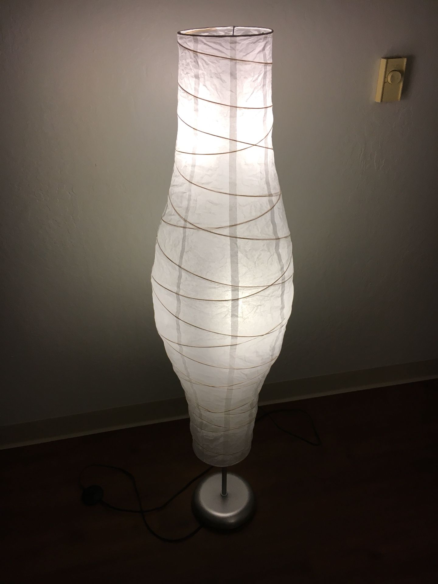 Floor lamp