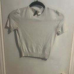 Short blouse Size Xs H&M / Blusa Corta Talla Xs H&Mused in good condition size Xs